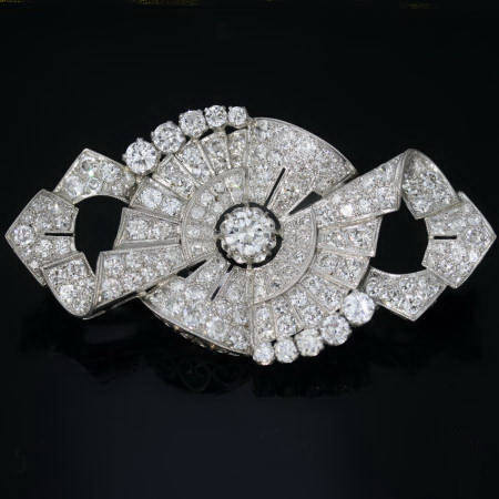 Platinum Art Deco brooch 11.50 carat diamonds