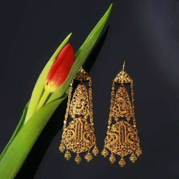 Absolute top notch gold Dutch filigree earrings, unseen high quality