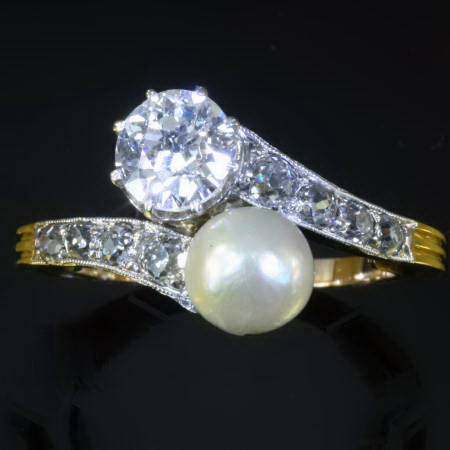 Big old cut diamond toi and moi engagement ring late Victorian early Art Nouveau