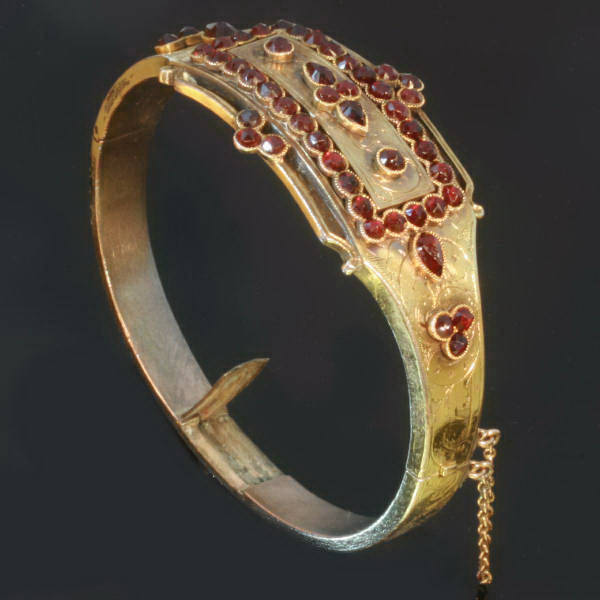 Silver gilded bohemian garnets bangle with hidden place