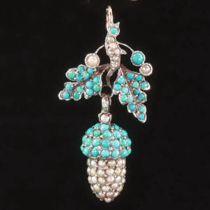 Antique jewelry with color blue up to $1,500