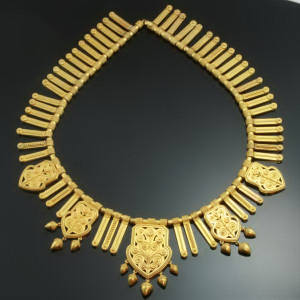 Antique Victorian jewelry above $10000