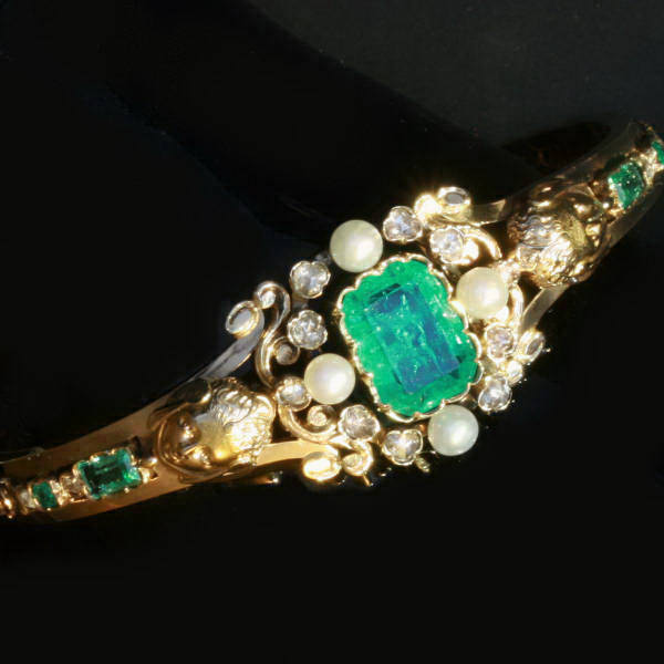 Antique jewelry with color green $15,000 +