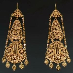 Antique jewelry with filigree
