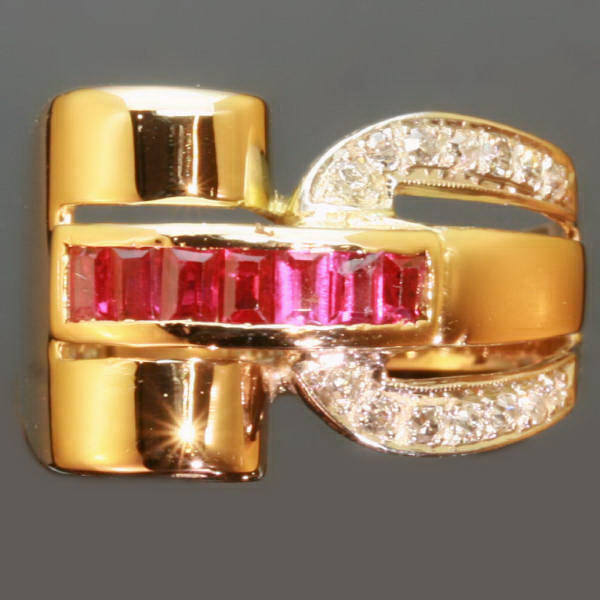 Antique rings between $1000 and $2500