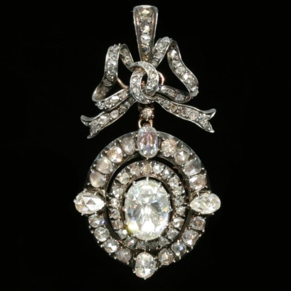 Antique brooches above $15000
