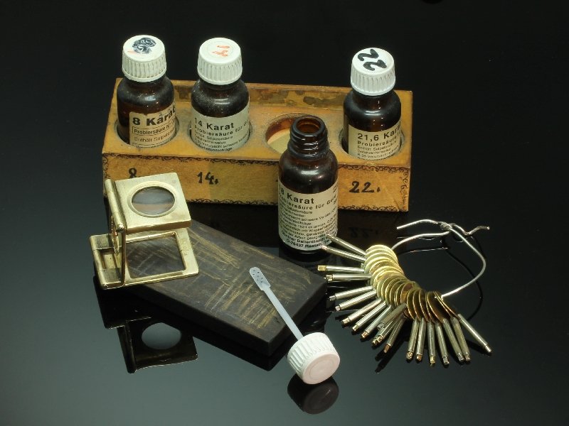 Platinum, gold and silver acid testing set with touchstone from Adin at www.adin.be
