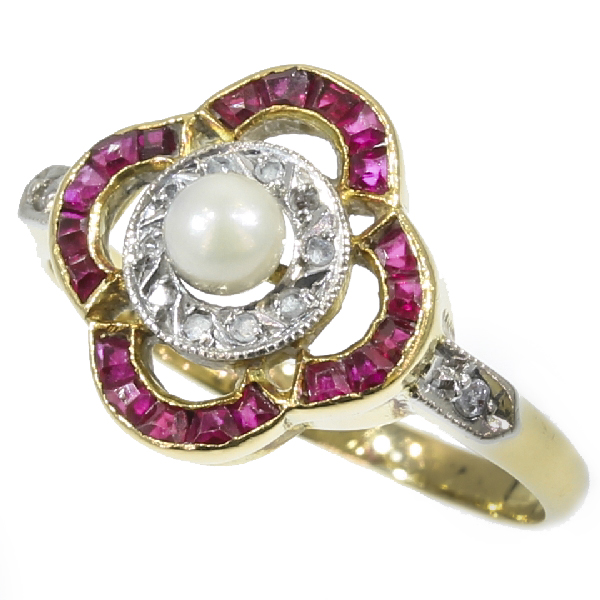 Most charming Art Deco ring with rubies diamonds and a pearl