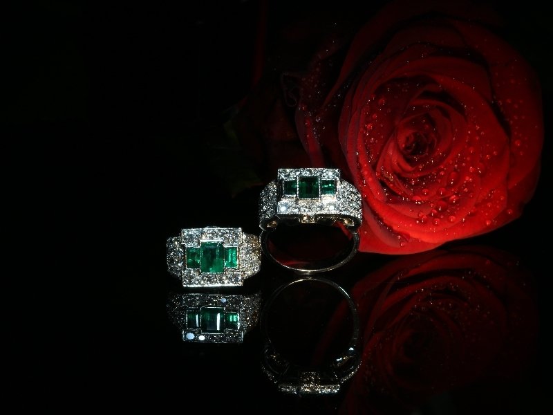 Click the picture to get to see this Unique ring pair of a Platinum Estate original with emeralds and its dummy model.