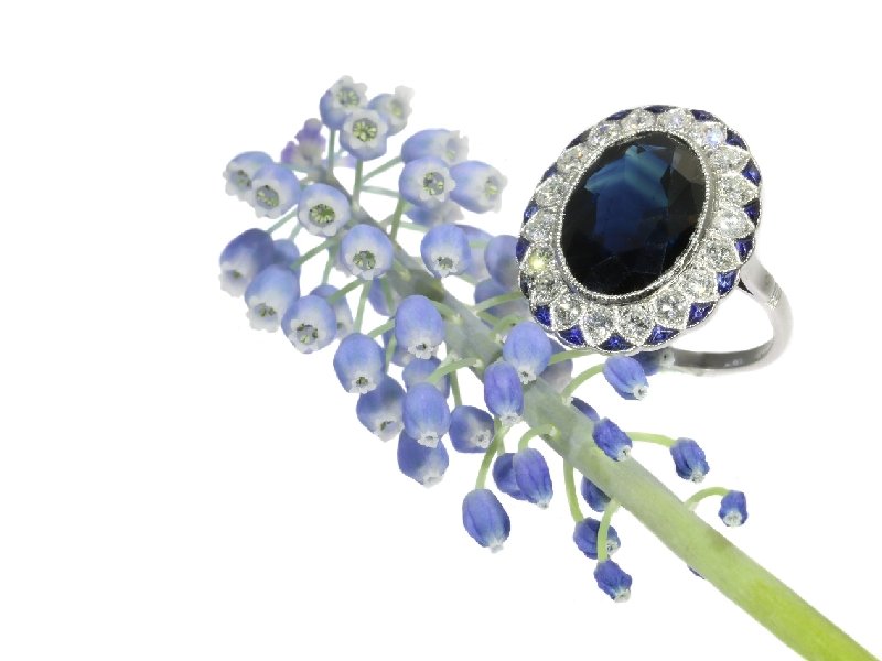 Click the picture to get to see the ultimate Art Deco diamond and sapphire engagement ring model Lady Di.