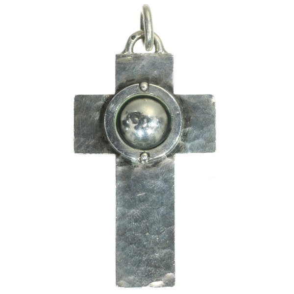 Click the picture to get to see this French designer Jean Després signed silver cross.